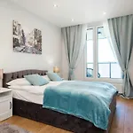 Aura Sky By Renters Apartament Warszawa