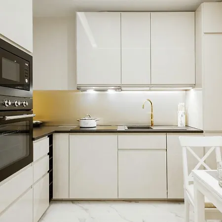 Aura Sky By Renters *