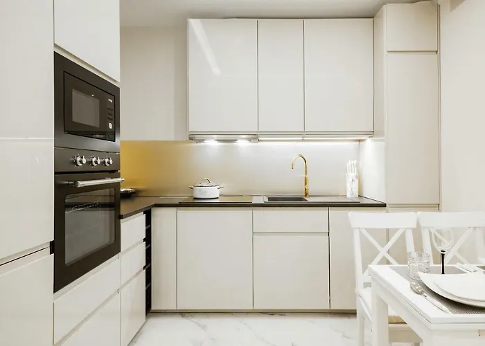 Aura Sky By Renters *