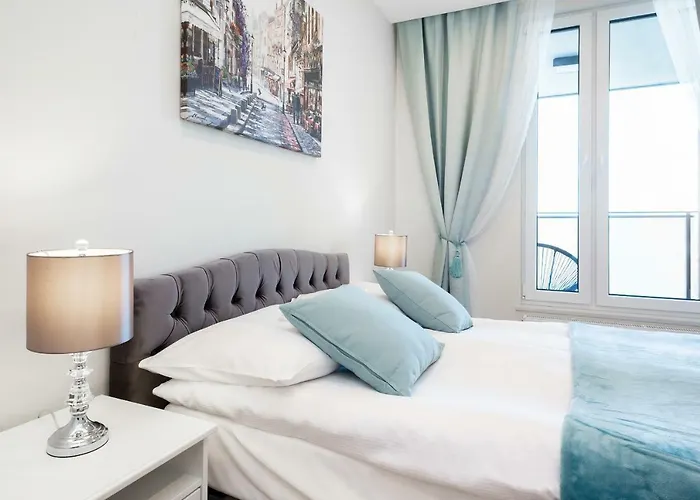 Aura Sky By Renters Apartman *