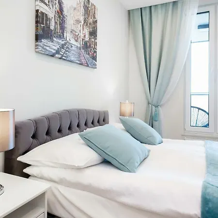 Aura Sky By Renters Апартаменты *